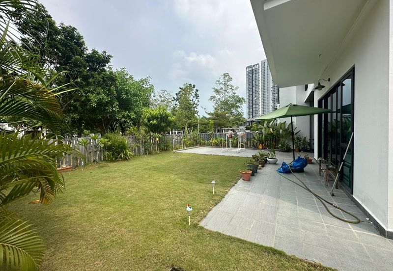 Lepironia Gardens, Setia Eco Glades