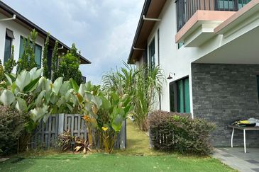 Lepironia Gardens, Setia Eco Glades