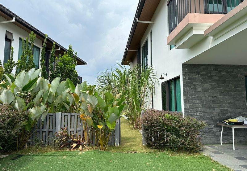 Lepironia Gardens, Setia Eco Glades