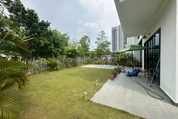 Lepironia Gardens, Setia Eco Glades