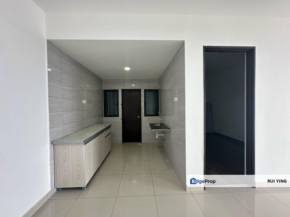 Symphony Tower High Floor Unblocked View , 3R2B with Big Balcony, Side By Side CarPark, Selangor, Cheras