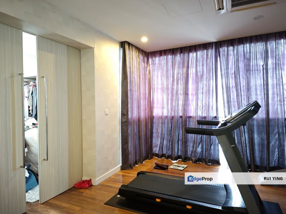 Twin Palm  3 storey Bungalow Fully Furnished Well Maintainance , Nice Environment, Selangor, Kajang