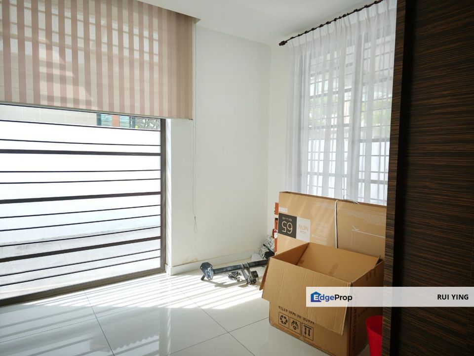 Twin Palm 3 Storey Bungalow Fully Furnished For Rent, Nice Environment Gated & Guarded, Selangor, Kajang