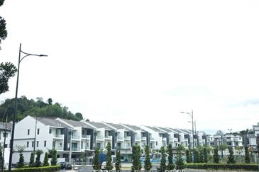 Orchid Hills (Residensi Bukit Orkid) @ 9 Miles
