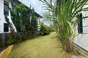 Lepironia Gardens, Setia Eco Glades