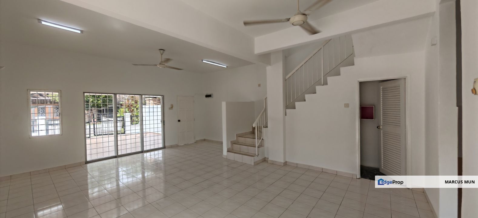 Finally, a Corner House that Solves the ‘Parking Space’ Problem, Selangor, Kajang