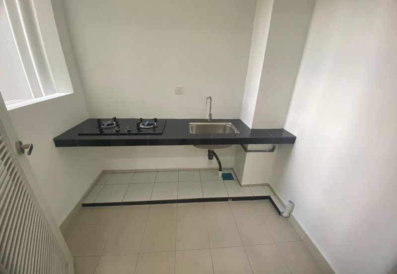 Lakefront Condominium | Emerald Hills @ Alam Damai