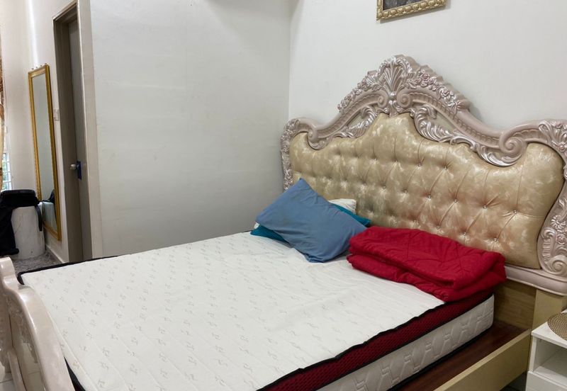 Neos @ PandanMas Townhouse