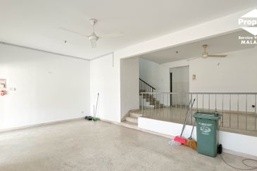 Jalan Mutiara Barat 2