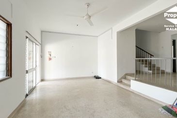 Jalan Mutiara Barat 2