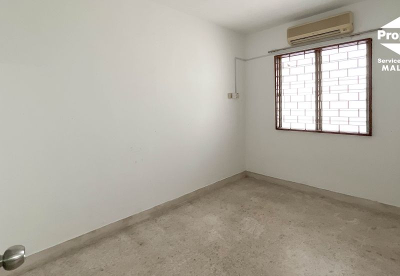 Jalan Mutiara Barat 2