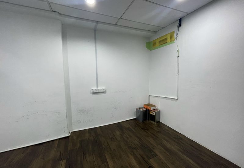 Wisma Zelan(Number One Business Centre)