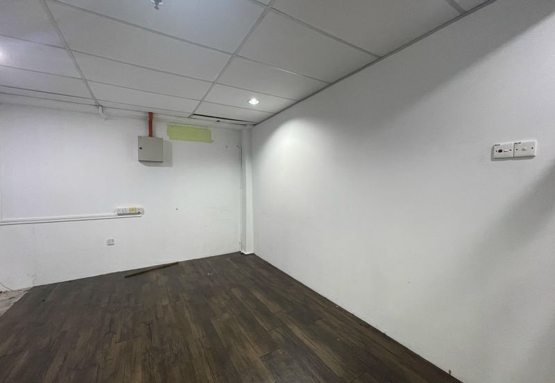 Wisma Zelan(Number One Business Centre)