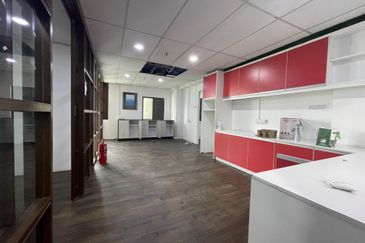 Wisma Zelan(Number One Business Centre)