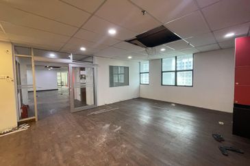 Wisma Zelan(Number One Business Centre)