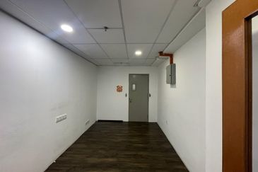 Wisma Zelan(Number One Business Centre)