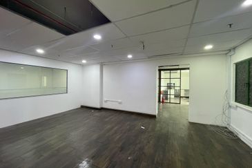 Wisma Zelan(Number One Business Centre)