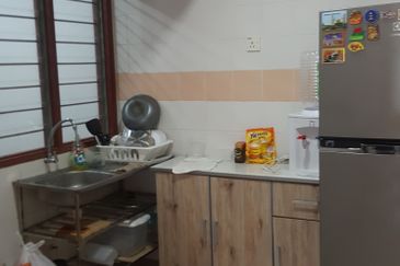 Pangsapuri Damai, Subang Bestari