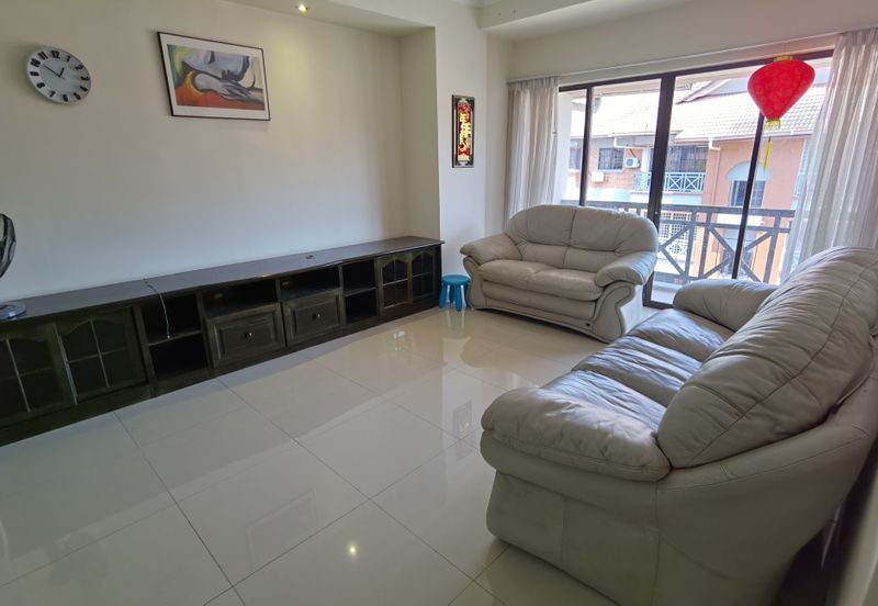 Evergreen Park Acorn and Hazel