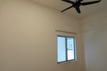 Zeta DeSkye Residence