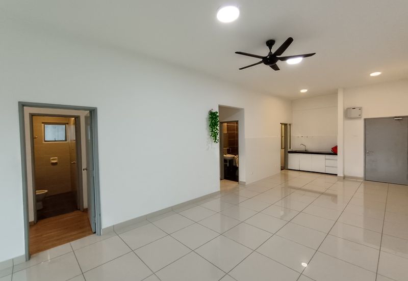 Zeta DeSkye Residence