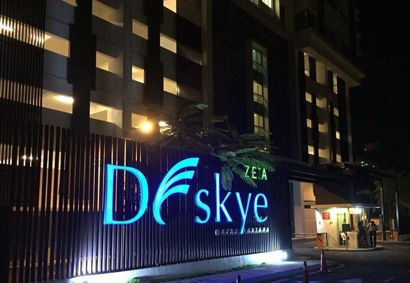 Zeta DeSkye Residence