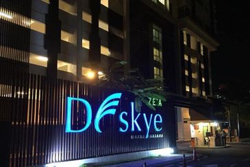 Zeta DeSkye Residence