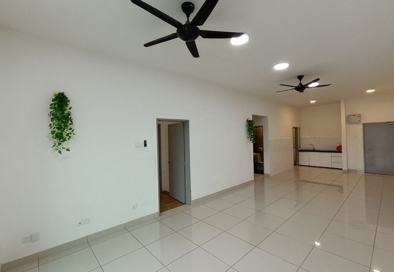 Zeta DeSkye Residence