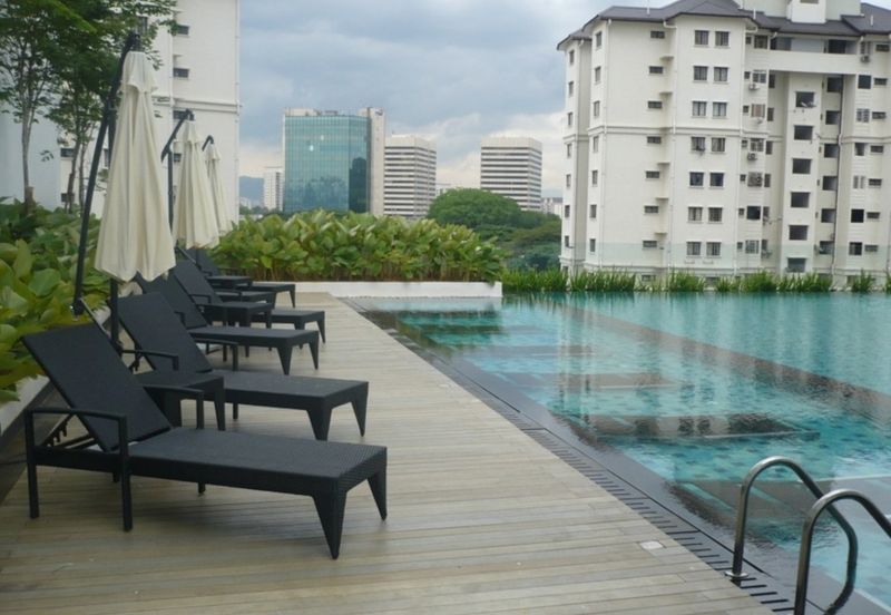 Papillon Desahill Condominium