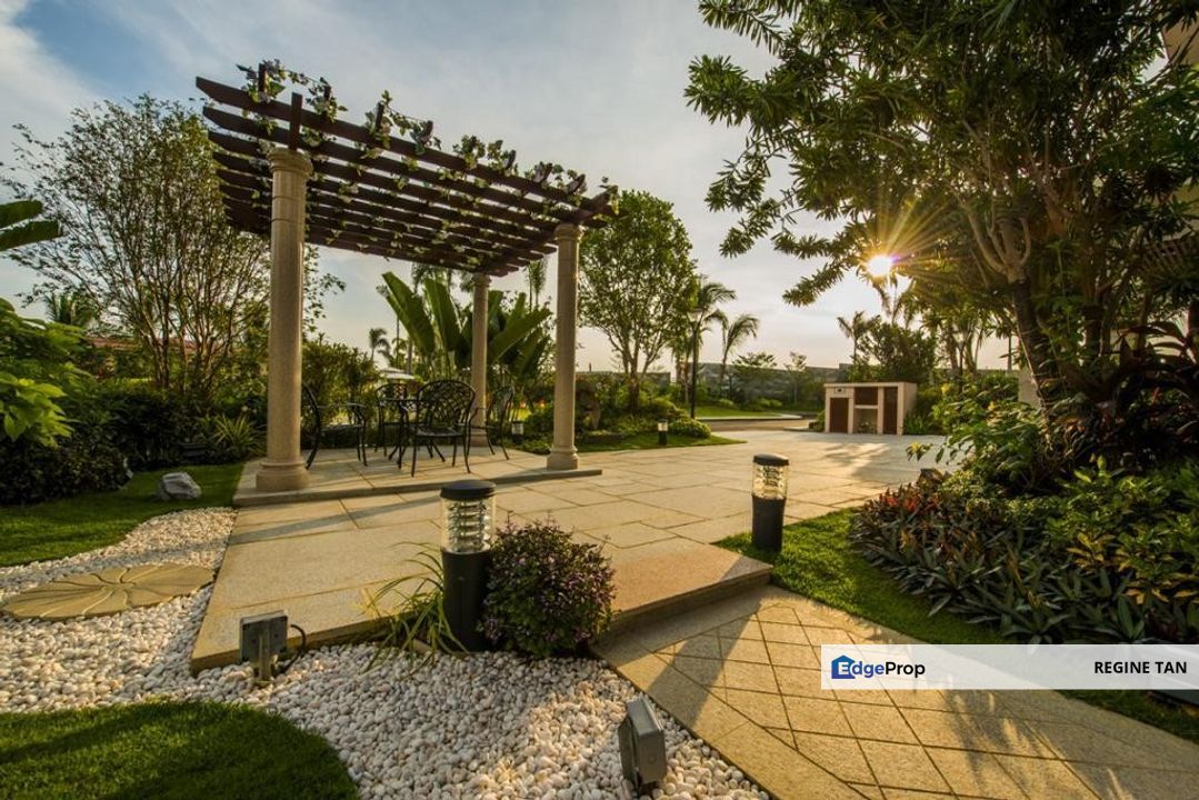 Luxurious 3 Storey Bungalow at Semenyih Diamond City for Sale & Rent , Selangor, Semenyih