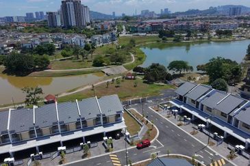 Bandar Tun Hussein Onn