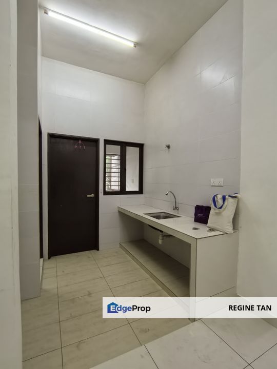 Balakong, C180, Cheras Traders D'Infiniti 1st Townhouse, Taman Damai Perdana Move in Condition for Sell , Kuala Lumpur, Cheras