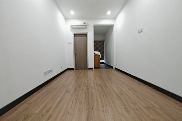 BANDAR AINSDALE (MEKAR)