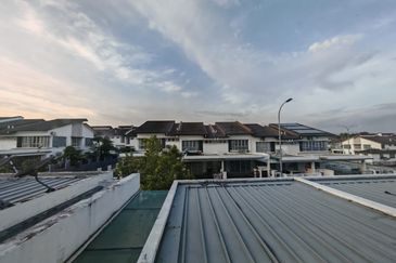 BANDAR AINSDALE (MEKAR)