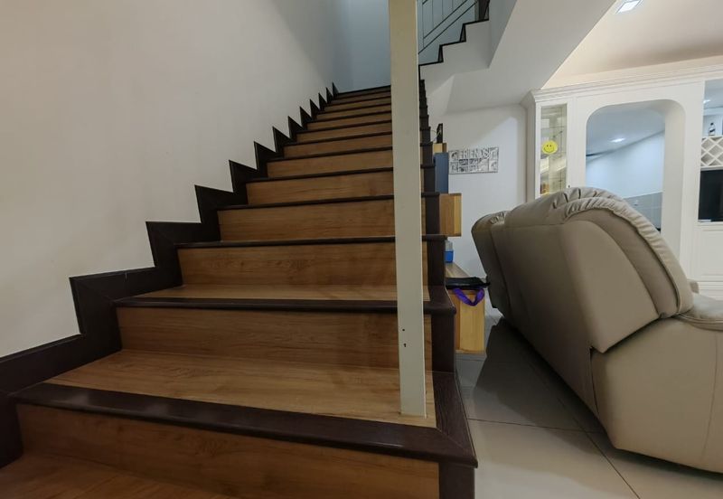 BANDAR AINSDALE (MEKAR)