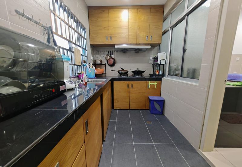 BANDAR AINSDALE (MEKAR)