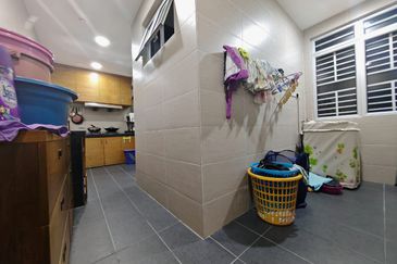 BANDAR AINSDALE (MEKAR)