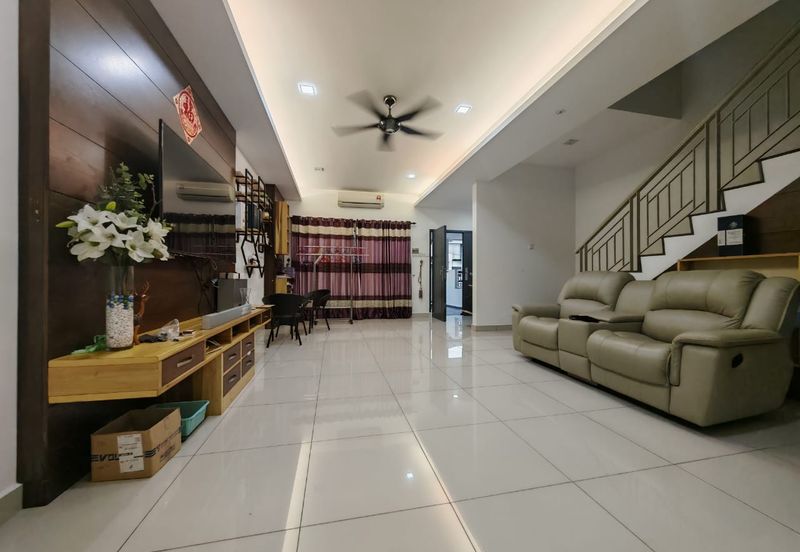 BANDAR AINSDALE (MEKAR)