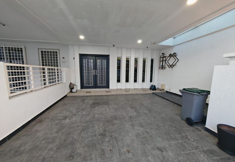 BANDAR AINSDALE (MEKAR)