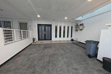 BANDAR AINSDALE (MEKAR)