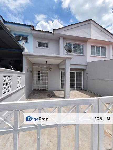 Bandar Tasik Kesuma, Semenyih, 2 storey 4 room 3 bath, newly painted, guarded community, Selangor, Semenyih