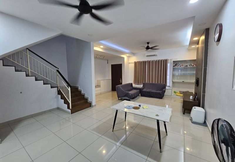 Evira @ Warisan Puteri