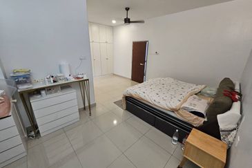 Evira @ Warisan Puteri