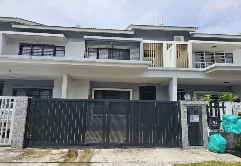 Evira @ Warisan Puteri