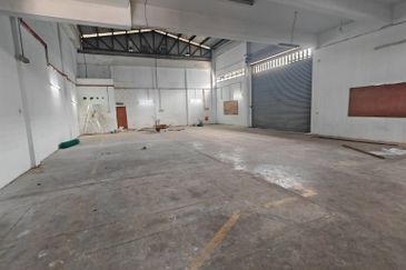 West Port, Pulau Indah