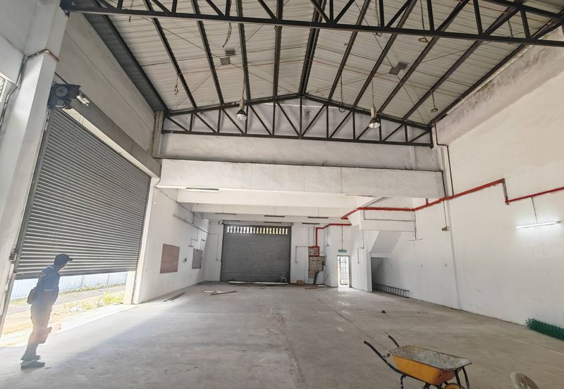 West Port, Pulau Indah