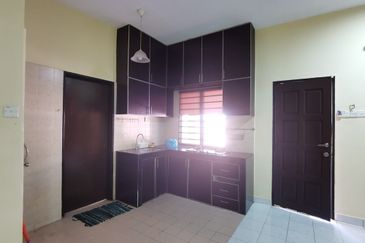 Jalan Anggerik Aranda 31/30