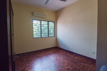 Jalan Anggerik Aranda 31/30