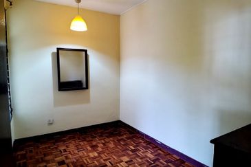 Jalan Anggerik Aranda 31/30