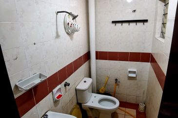 Jalan Anggerik Aranda 31/30